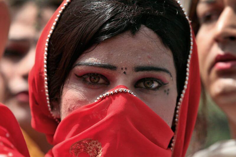 Pakistan: trans costretta a ricorrere al tribunale per trovare un chirurgo che la operi