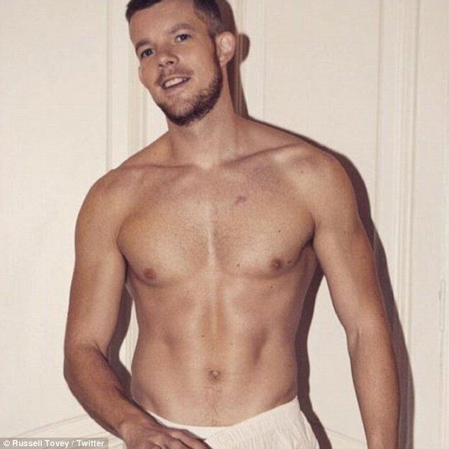 Russell Tovey sesso gay