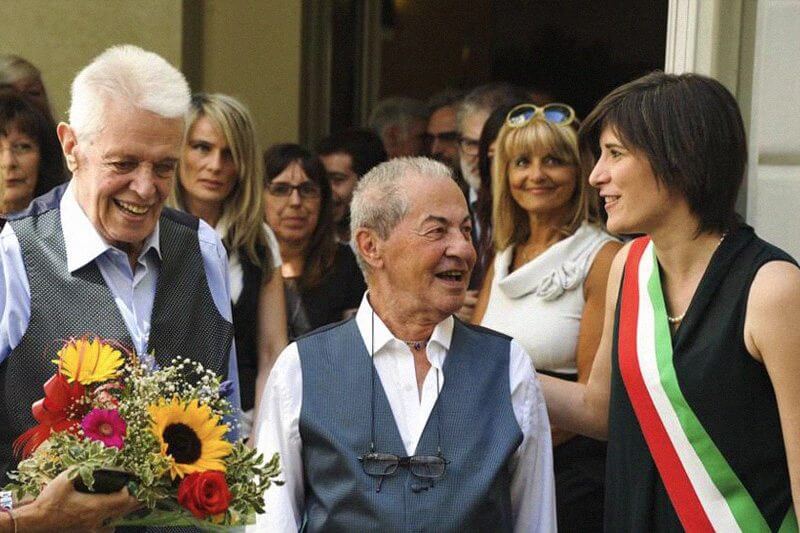 Sgarbi insulta gravemente la prima coppia unita a Torino. Interviene anche Appendino