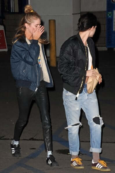 È amore tra Kristen Stewart e Stella Maxwell: ecco le prime foto insieme - 111727571 ebccda0d 5bd0 4840 ac8f d3169f4bf55d - Gay.it
