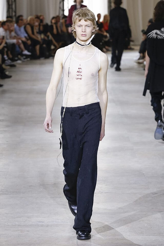 Moda uomo: slogan e statement politici da indossare