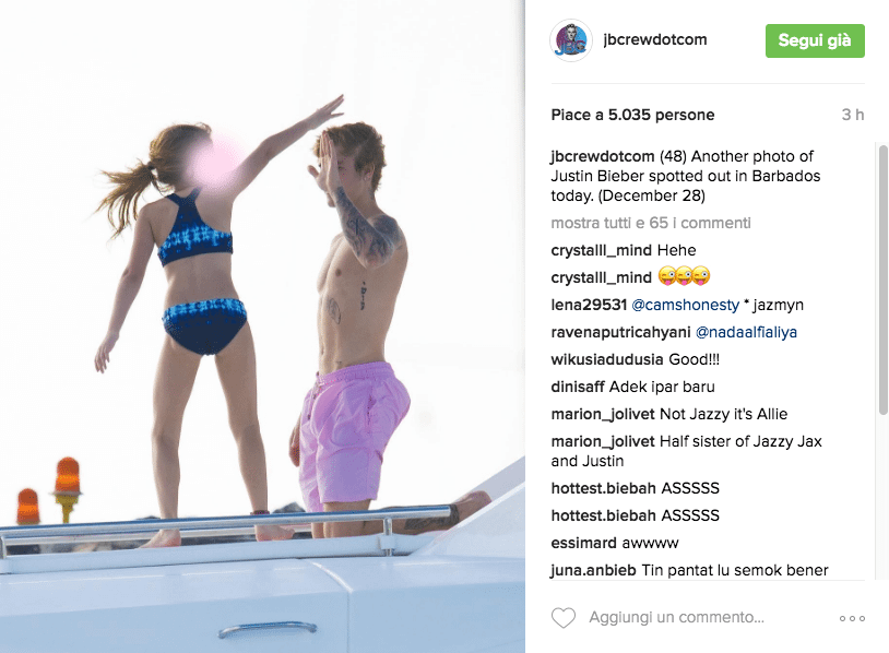 Justin Bieber con simbolo checked sui genitali e boxer rosa alle Barbados