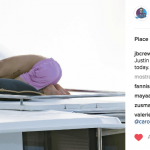 Justin Bieber con simbolo checked sui genitali e boxer rosa alle Barbados - Thumbnail