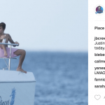 Justin Bieber con simbolo checked sui genitali e boxer rosa alle Barbados - Thumbnail