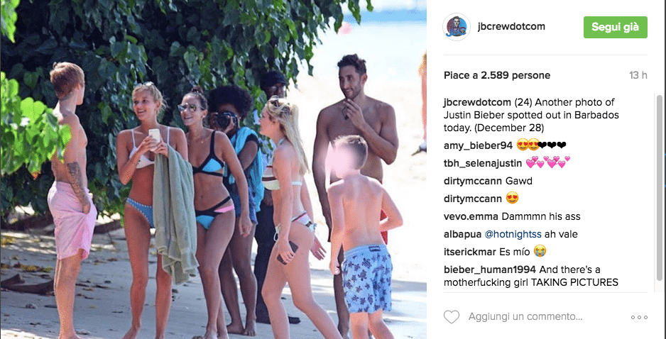 Justin Bieber con simbolo checked sui genitali e boxer rosa alle Barbados