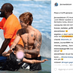 Justin Bieber con simbolo checked sui genitali e boxer rosa alle Barbados - Thumbnail