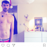 Modelli amatoriali in formato natalizio: su Instagram impazza l'hashtag #gaychristmas - Thumbnail