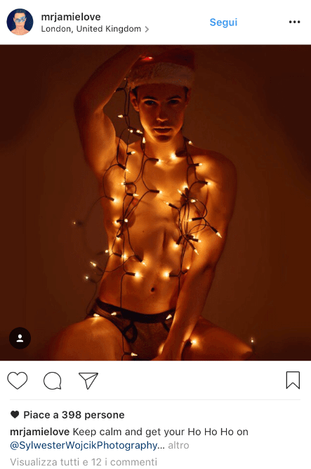 Modelli amatoriali in formato natalizio: su Instagram impazza l'hashtag #gaychristmas