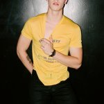 Shawn Mendes, nuova promessa diciottenne del pop, super sexy su Flaunt - Thumbnail