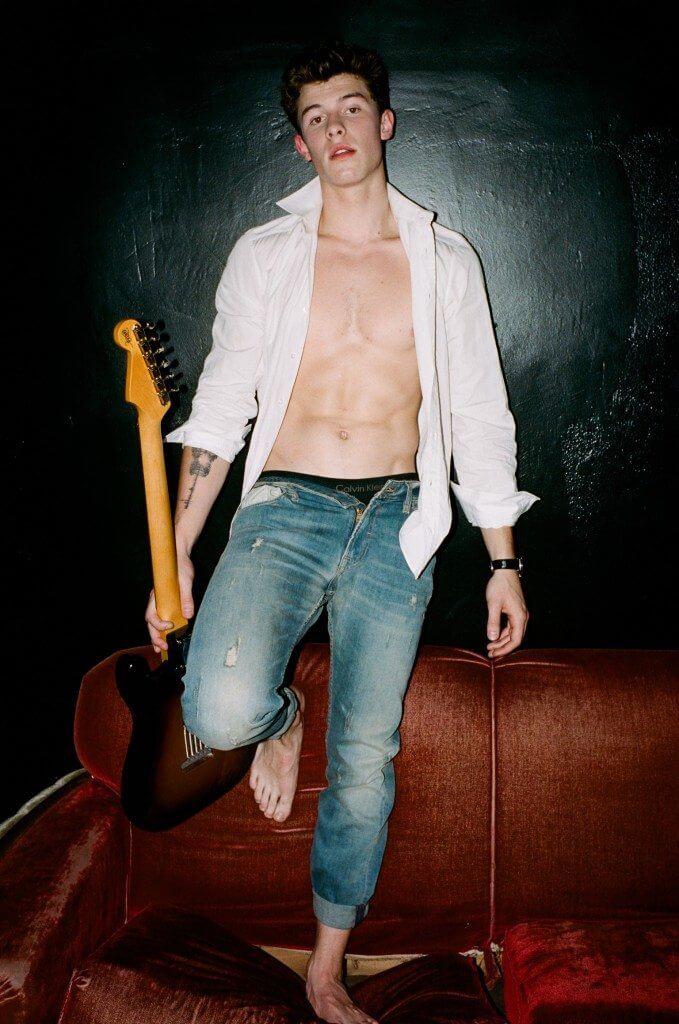 Shawn Mendes, nuova promessa diciottenne del pop, super sexy su Flaunt