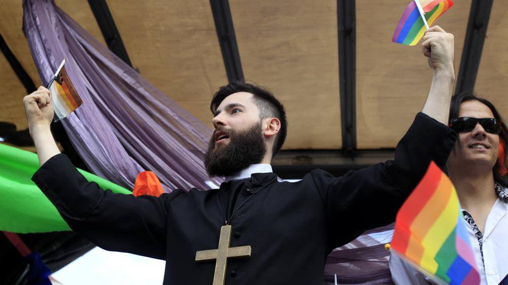Cinque giorni di cinema LGBT a Napoli: al via la nona edizione di Omovies - andrea giuliano - Gay.it