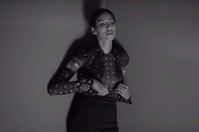Lea T, protagonista della nuova campagna Givenchy, lancia un messaggio speciale su Facebook