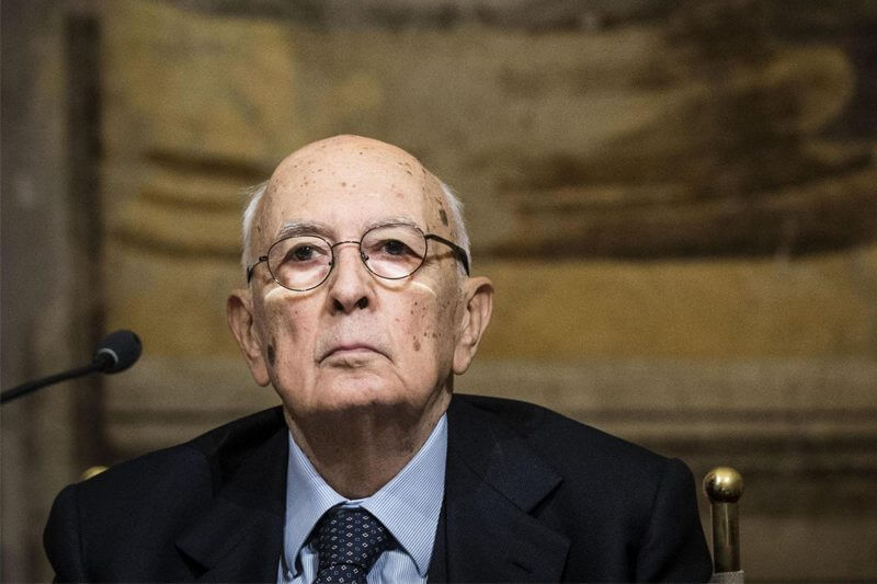 Napolitano contro i termini “sindaca” e “ministra”: «Appellativi orribili, abominevoli». Laura Boldrini: «La società cambia»