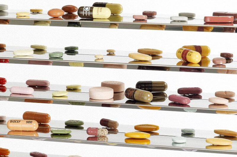 Allarme epatite C: aumentano i furti dei farmaci. Ecco perché è necessario garantire le cure a tutti i malati - pillole farmaci - Gay.it