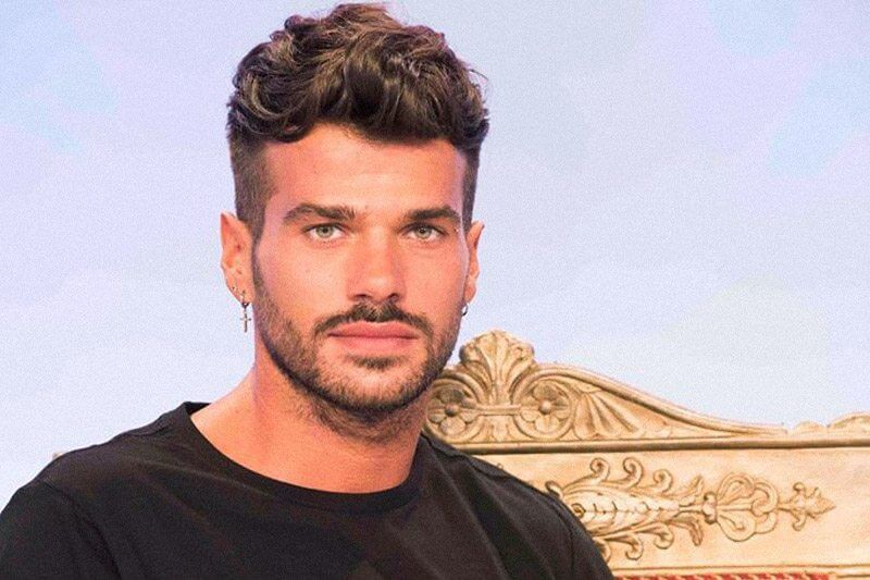Il trono gay a Uomini e Donne è stato sospeso: perché?