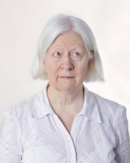 Tutti i colori del bianco: il progetto fotografico sulle persone albine