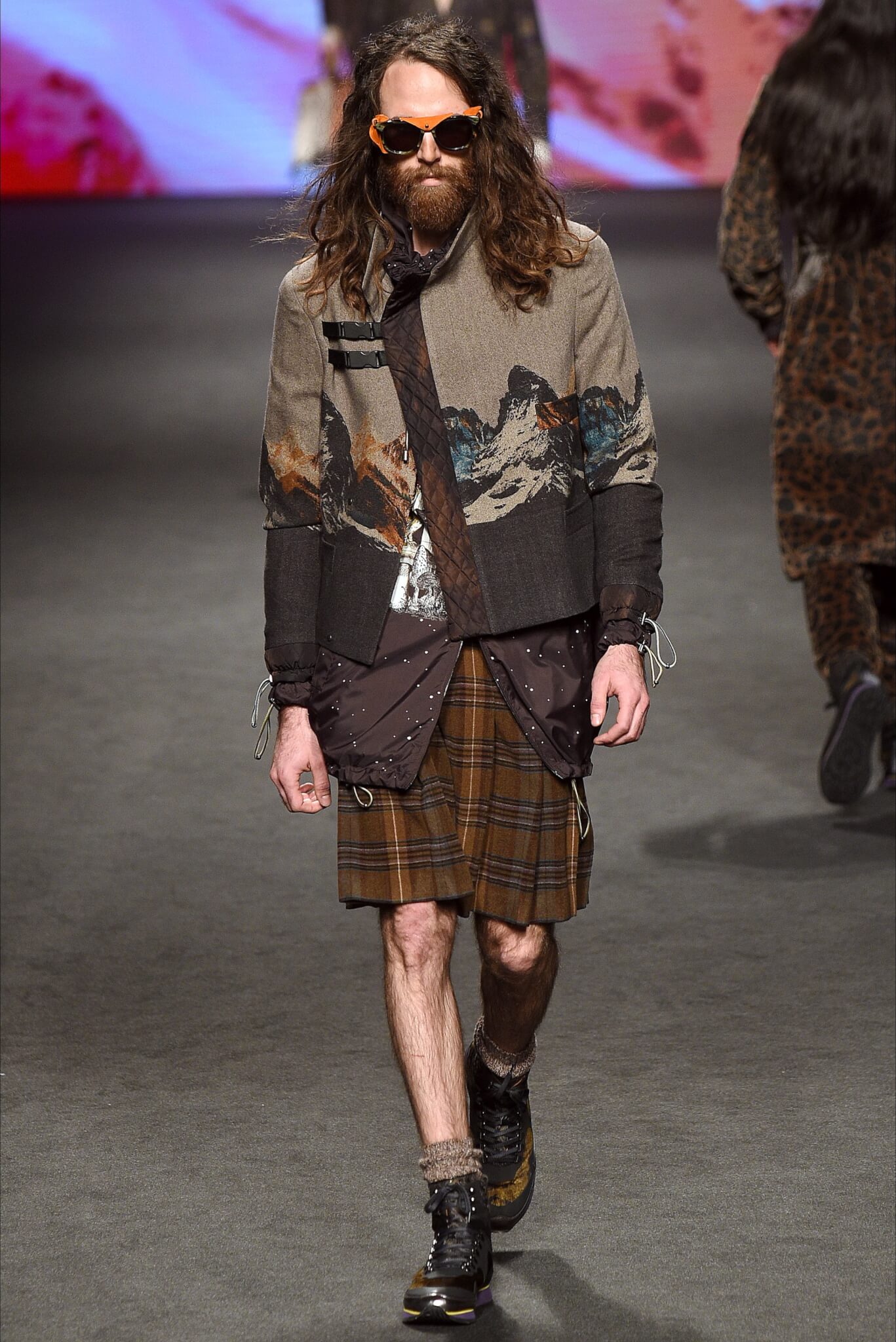 Il ritorno degli anni 80: MSGM, Palm Angels, Fendi, Etro, N°21 - KIM 1054 20170116163900 - Gay.it