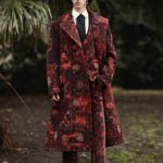 Alexander McQueen: nuova collezione dandy punk ispirata a Oscar Wilde - Thumbnail