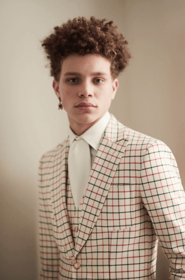 Alexander McQueen: nuova collezione dandy punk ispirata a Oscar Wilde