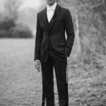 Alexander McQueen: nuova collezione dandy punk ispirata a Oscar Wilde - Thumbnail