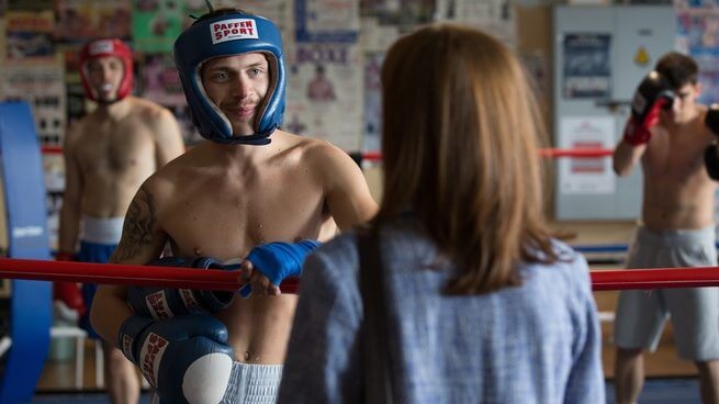 Souvenir: la divina Isabelle Huppert in un’aggraziata commedia musicale ‘post-camp’ - Souvenir 2 - Gay.it