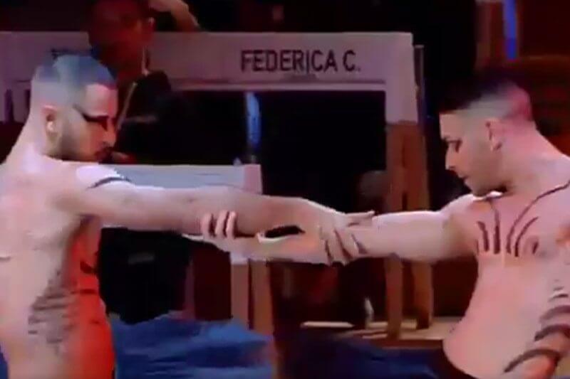 Amici 16: i ballerini in tutù e boxer striminziti per la sigla