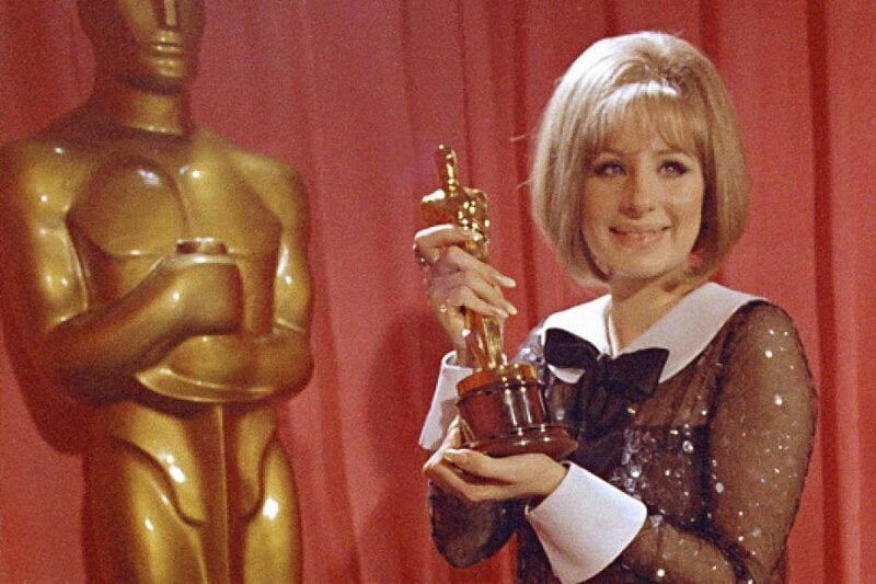 Emmy, Grammy, Oscar e Tony: quali artisti hanno vinto tutti i premi, e chi potrebbe ambire a farlo