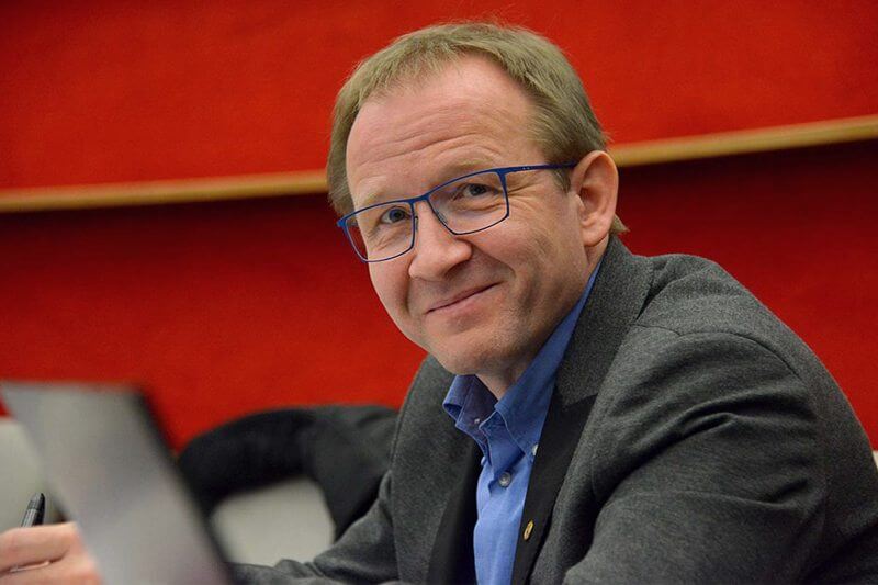 Trento: il consigliere provinciale che vuole togliere i figli ai gay