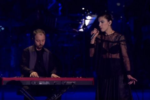 Elisa ricorda Leonard Cohen con una bellissima versione di Halleluja - elisa - Gay.it