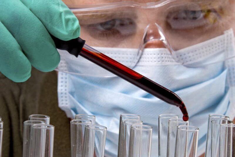 HIV: drastico calo di contagi in Inghilterra. Secondo i medici è grazie alla PrEP (comprata online)