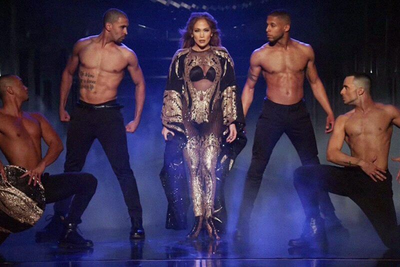 Se Mariah Carey floppa, Jennifer Lopez inizia l’anno col botto: ecco la sua strabiliante performance