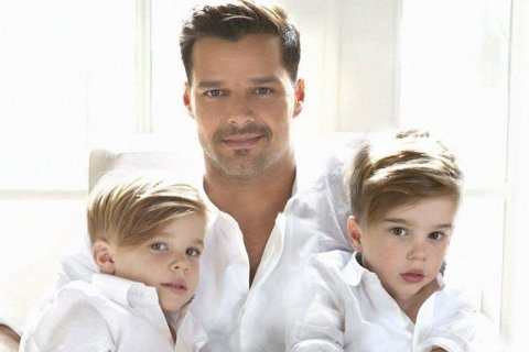 Ricky Martin e il fidanzato Jwan Yosef in vacanza coi figli: le bellissime foto sui social - ricky martin figli - Gay.it