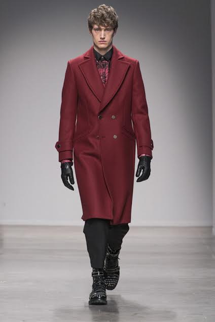 Vedo rosso: Marni, Versace, Neil Barrett, Burlon - unnamed 2 - Gay.it