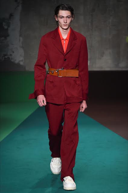 Vedo rosso: Marni, Versace, Neil Barrett, Burlon - unnamed - Gay.it
