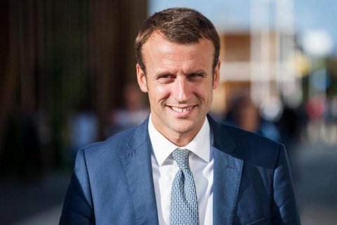 La propaganda russa insinua che il candidato all'Eliseo Macron abbia una relazione extraconiugale gay - Emmanuel Macron - Gay.it