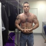 Buon compleanno Robbie Williams: la gallery che lo festeggia - Thumbnail