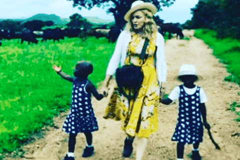 Madonna ha adottato altri due bambini del Malawi - Schermata 2017 02 09 alle 09.49.37 - Gay.it
