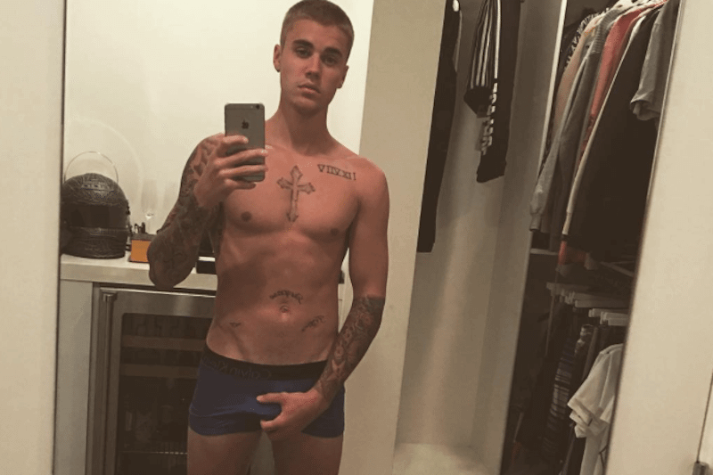 Justin Bieber è tornato su Instagram (e bisogna festeggiare) - Schermata 2017 02 09 alle 10.28.47 1 - Gay.it