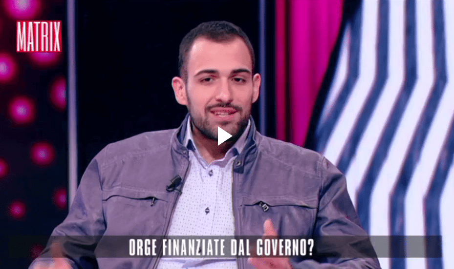 Caso Iene-Unar: a Matrix la difesa di Anddos e il supporto di Monica Cirinnà - Schermata 2017 02 22 alle 13.02.56 - Gay.it