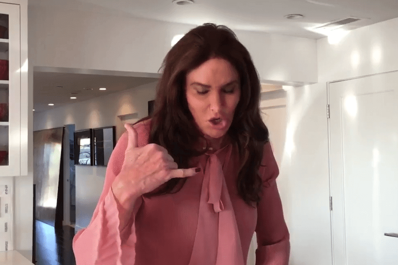 Caitlyn Jenner contro Trump: “Aveva promesso di difendere la comunità LGBTQ. Mi chiami.”