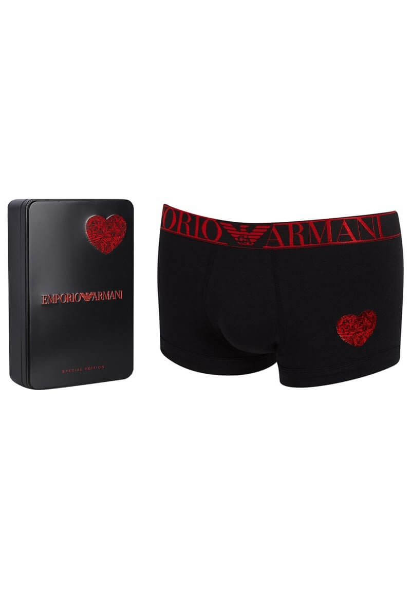 San Valentino: 8 idee-regalo decisamente gay - boxer emporio armani saint valentin noir 111389 7p522 1 - Gay.it