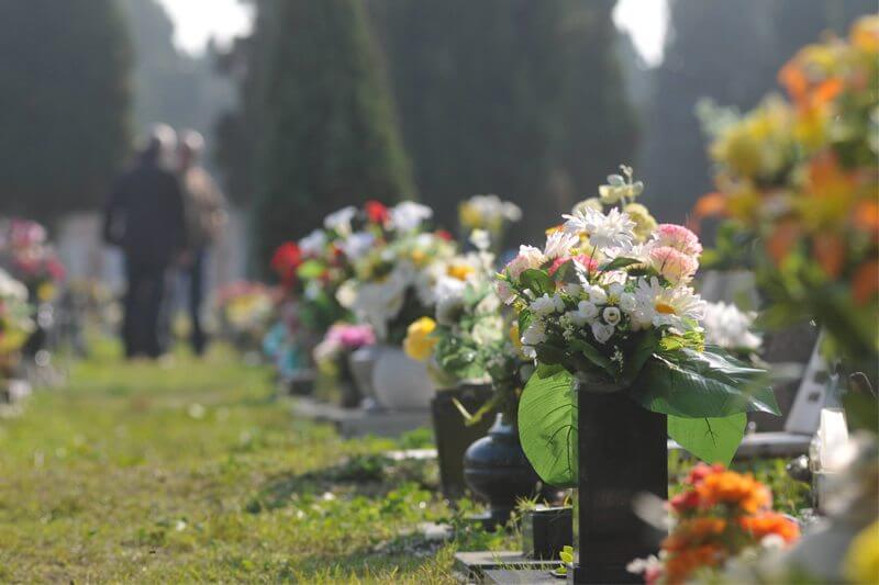 Modena: le unioni civili valgono anche al cimitero - cimitero - Gay.it