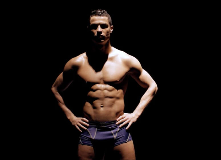 Cristiano Ronaldo nella nuova campagna pubblicitaria della sua linea di intimo