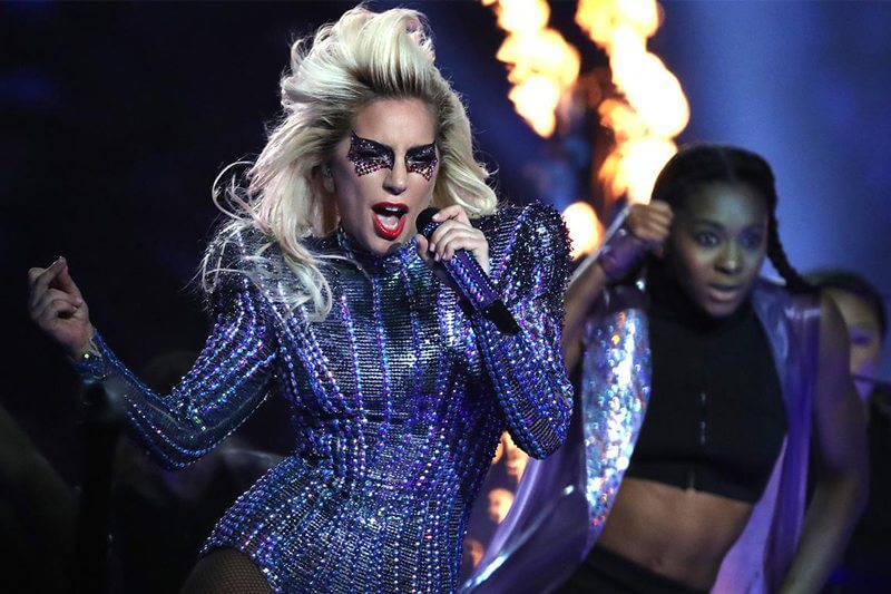 Lady Gaga al Super Bowl 2017: ecco la performance integrale