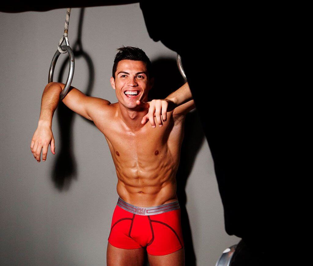 Cristiano Ronaldo nella nuova campagna pubblicitaria della sua linea di intimo