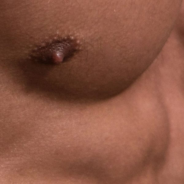 Capezzoli: tutti ne abbiamo due ma quelli degli altri non sono affatto male