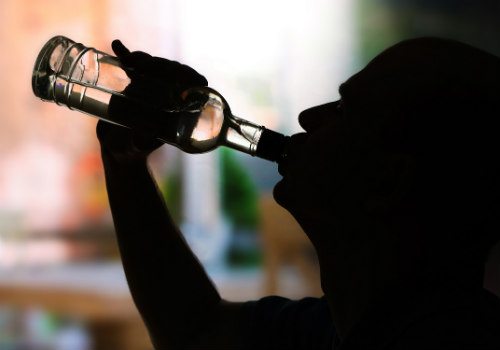 Gli studenti transessuali bevono più degli altri: lo studio che lo sostiene - alcolismo 2 - Gay.it