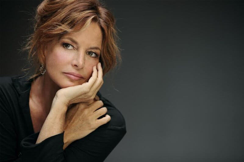 Giuliana De Sio: “È una vita che mi batto per le adozioni, gay e non”