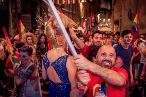 Umbria: al voto la legge contro l'omofobia e la transfobia - pride - Gay.it