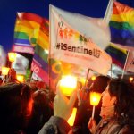 Iera sera a Milano la fiaccolata contro le persecuzioni omofobe in Russia e Cecenia - Thumbnail